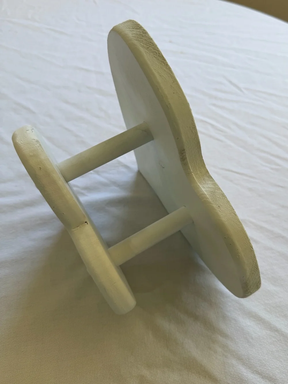 White Heart-Shaped Wooden Wall Quilt/Towel Holder